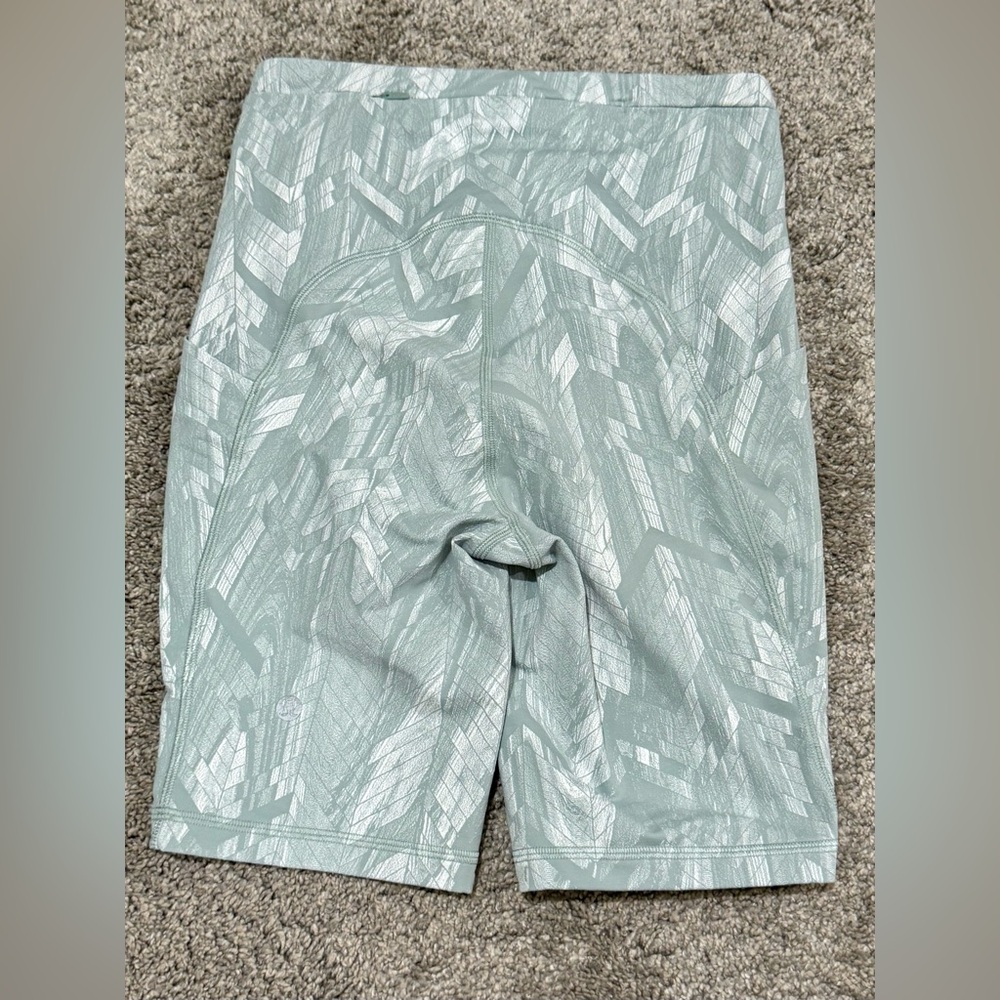 Lululemon Swift Speed HR short 8"-Sage green/blue/white-Size 4 - Picture 2 of 9
